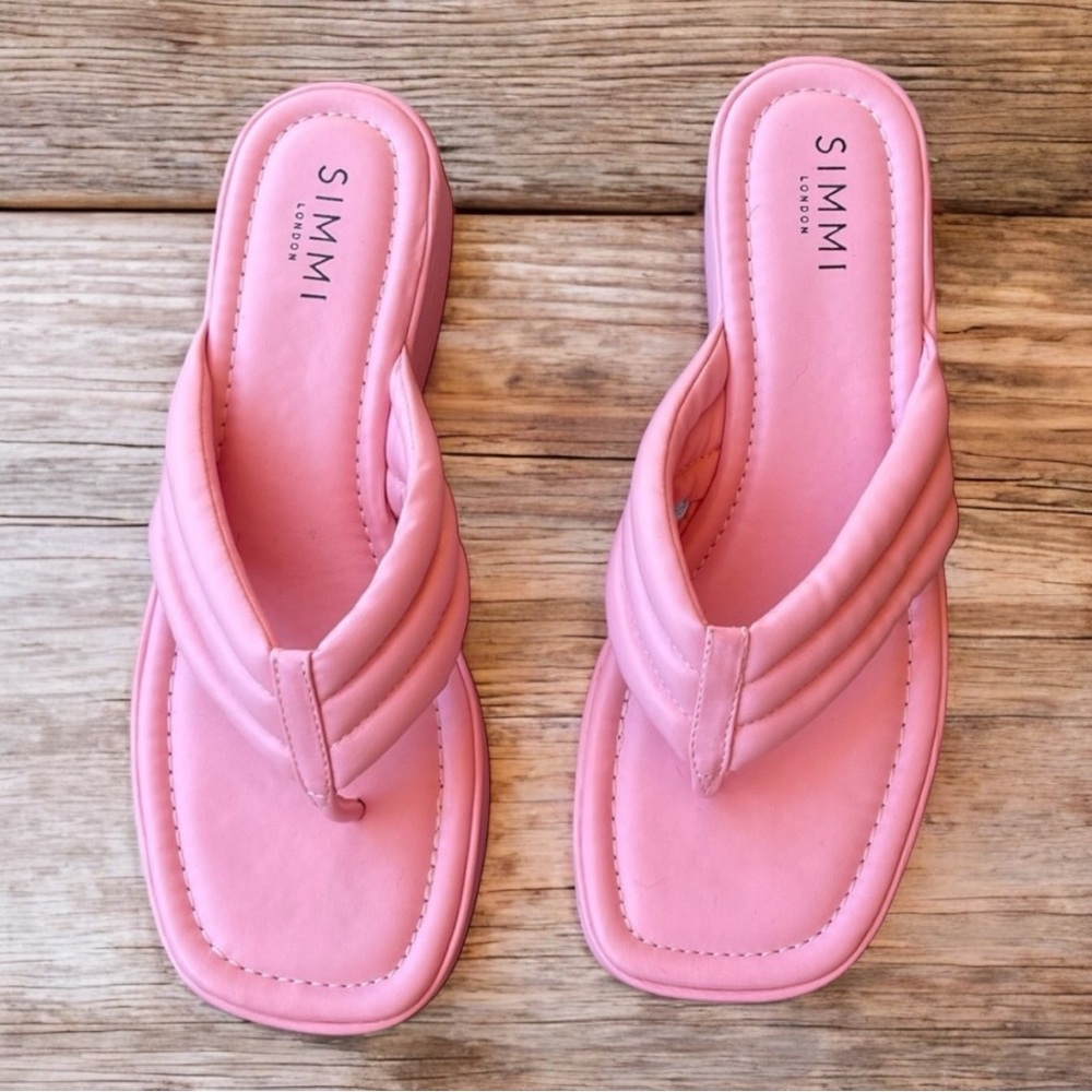 Simmi size 10 Pink Calliope Platform Flip Flop Sandals. Dolls kill